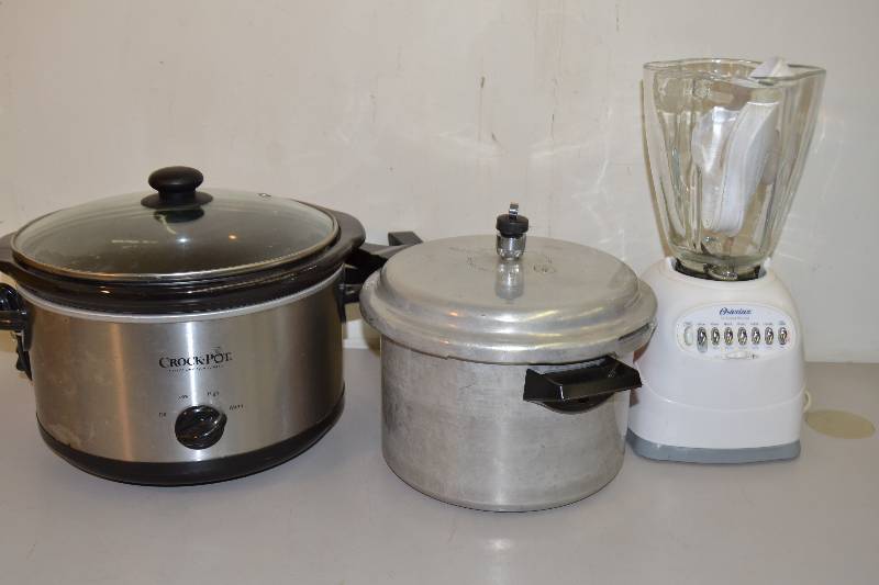 lot 250 image: Small Appliances