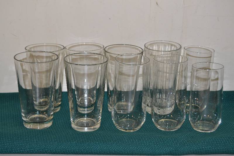 lot 275 image: Glasses