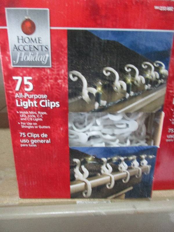 10 cases of all purpose light clips 75 in each case