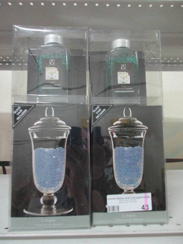 2 linen fragrance beads and glass vases