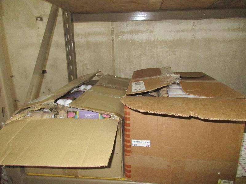 2 boxes of decorating Easter eggs - 48 dozen