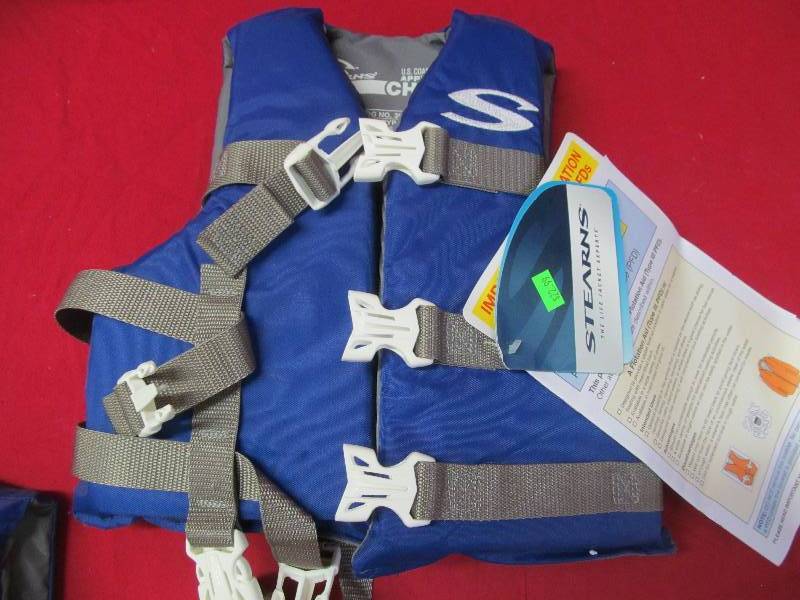 lot 6 image: life vest