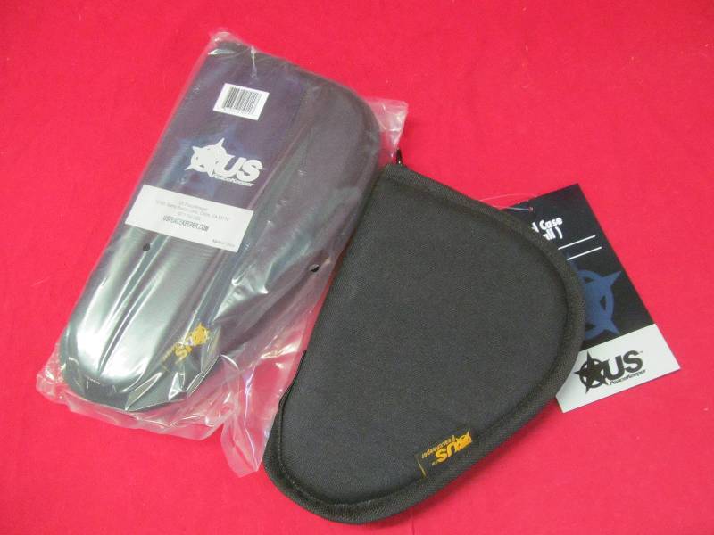 lot 20 image: pistol cases