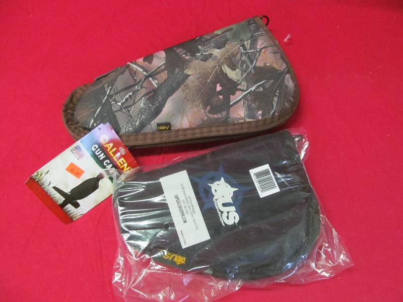 lot 21 image: pistol cases