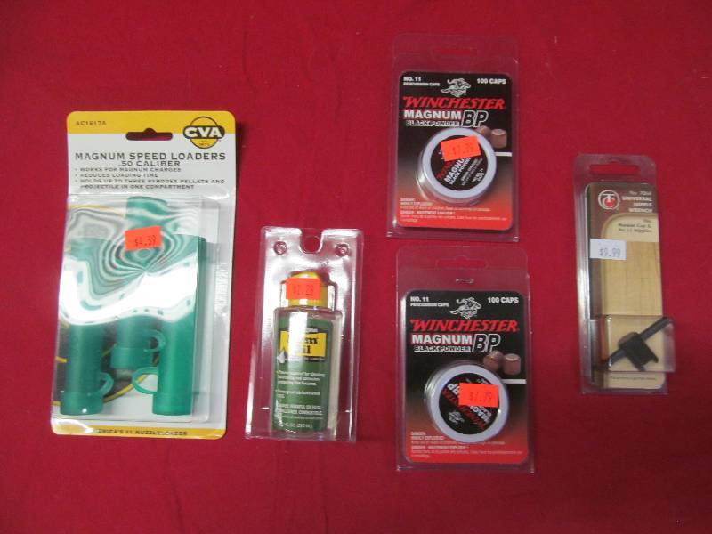 lot 36 image: Muzzleloader accessories
