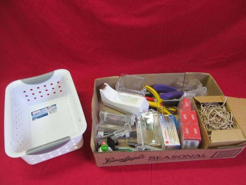 lot 227 image: office supplies