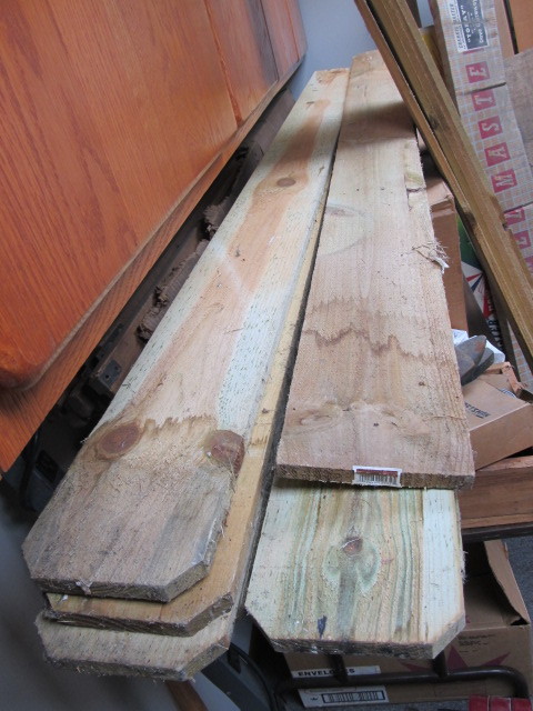 lot 27 image: 18 Pine Boards
