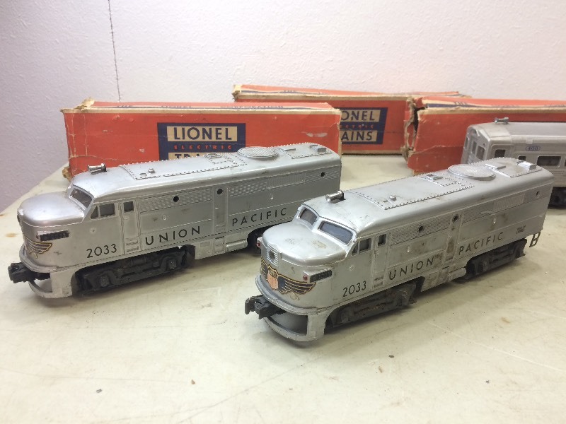 lot 1 image: Vintage Postwar Lionel Union Pacific Trains