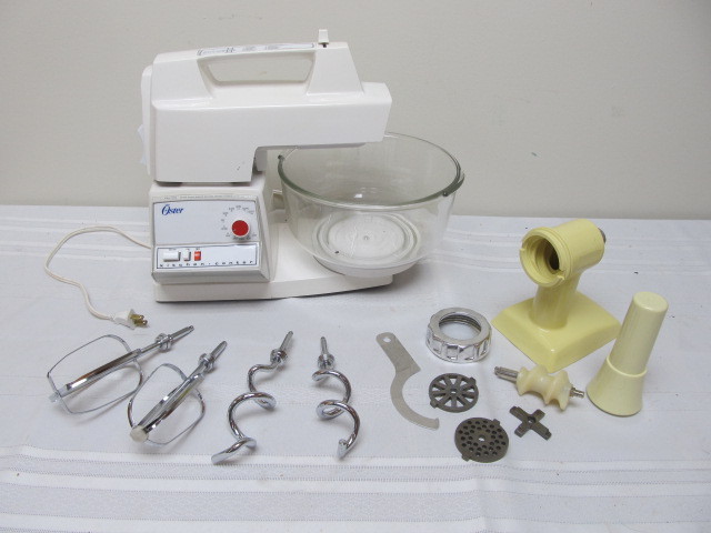 lot 59 image: Working Oster Kitchen Center wAccessories