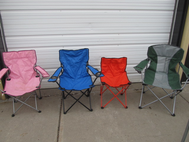 lot 87 image: 4 Folding Canvas Outdoor Chairs