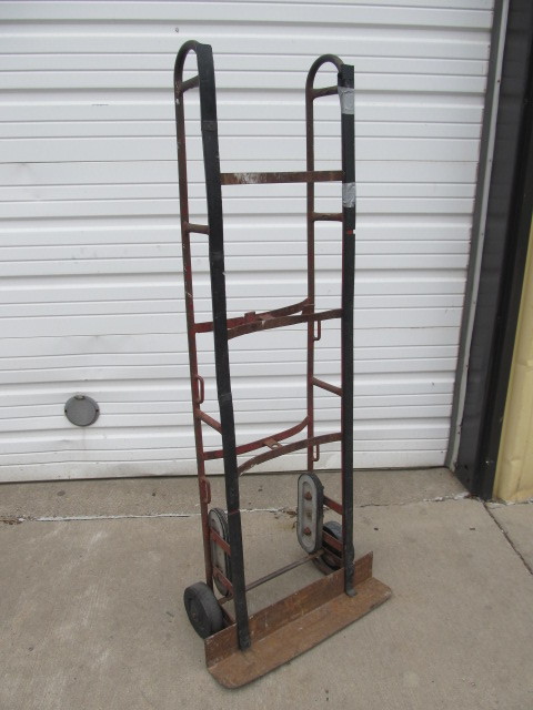 lot 91 image: Heavy Duty Refrigerator Dolly