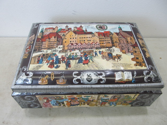 lot 110 image: Large E. Otto Schmidt Storage Tin