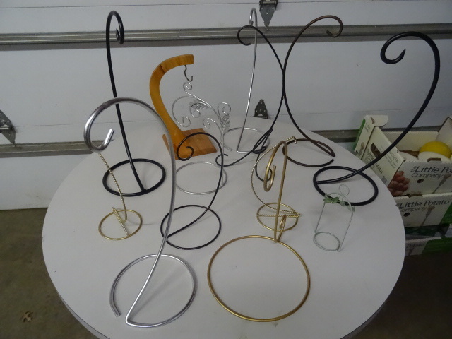 Large lot of misc metal hangers...
