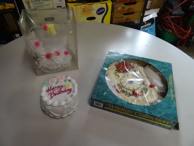 Wedding cake topper. Wild life cloc...