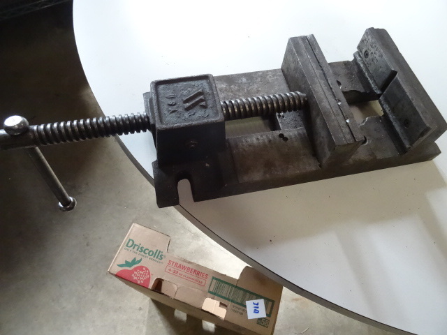 6 machine vise. Heavy duty...