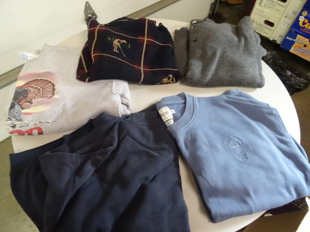 XL golf shirts, sweatshirts, and sw...