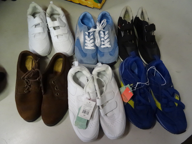 Misc shoes. Like new. Size 3 to 6