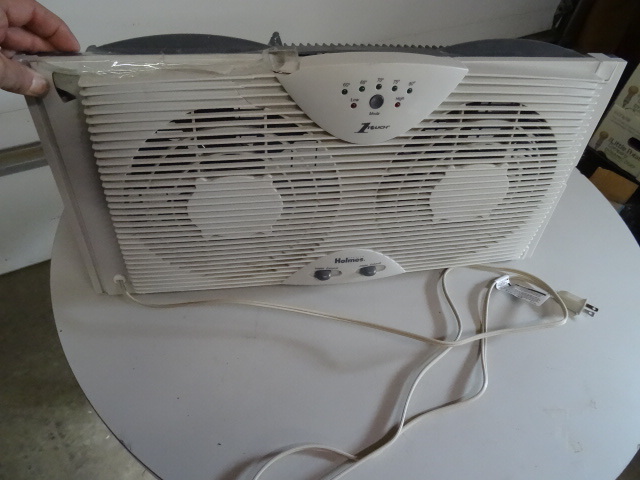 Holmes window fan. Works...