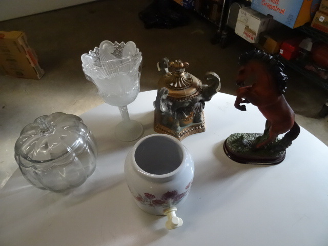 Horse statue. Elephant statue. Pump...