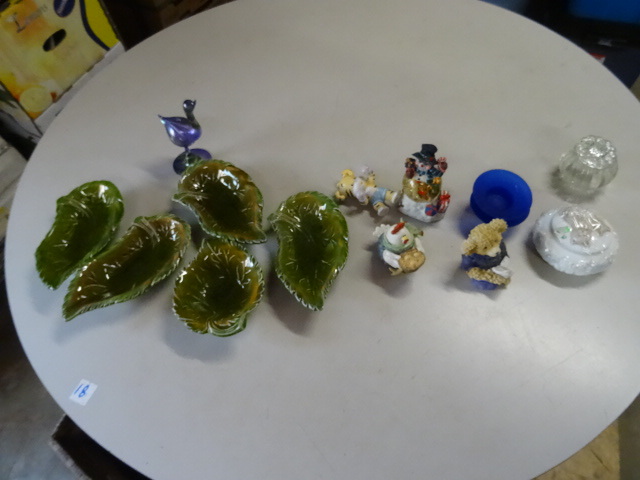 Misc figurines and dishes...