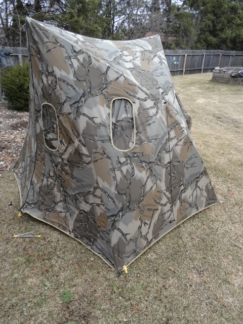 Double bull hunting blind. Easy to fold up. Comes with carrying bag