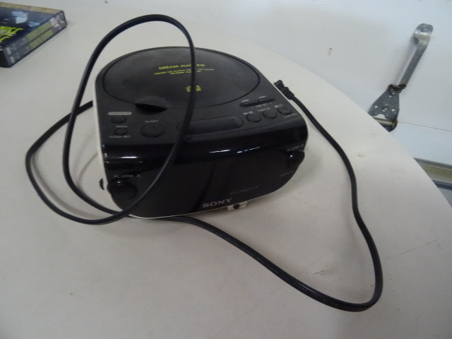Sony dream machine. Alarm clock  CD player.