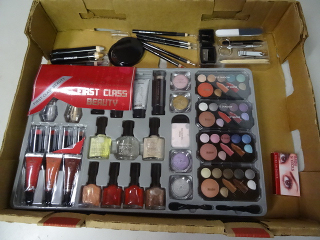 TCW make up kit. Misc make up.