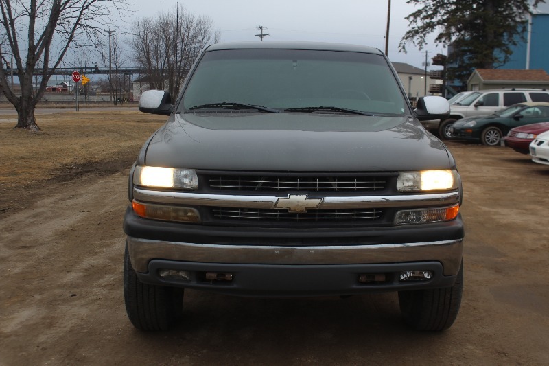2000 Chevrolet Silverado 4x4 Extended Cab - Lower Miles