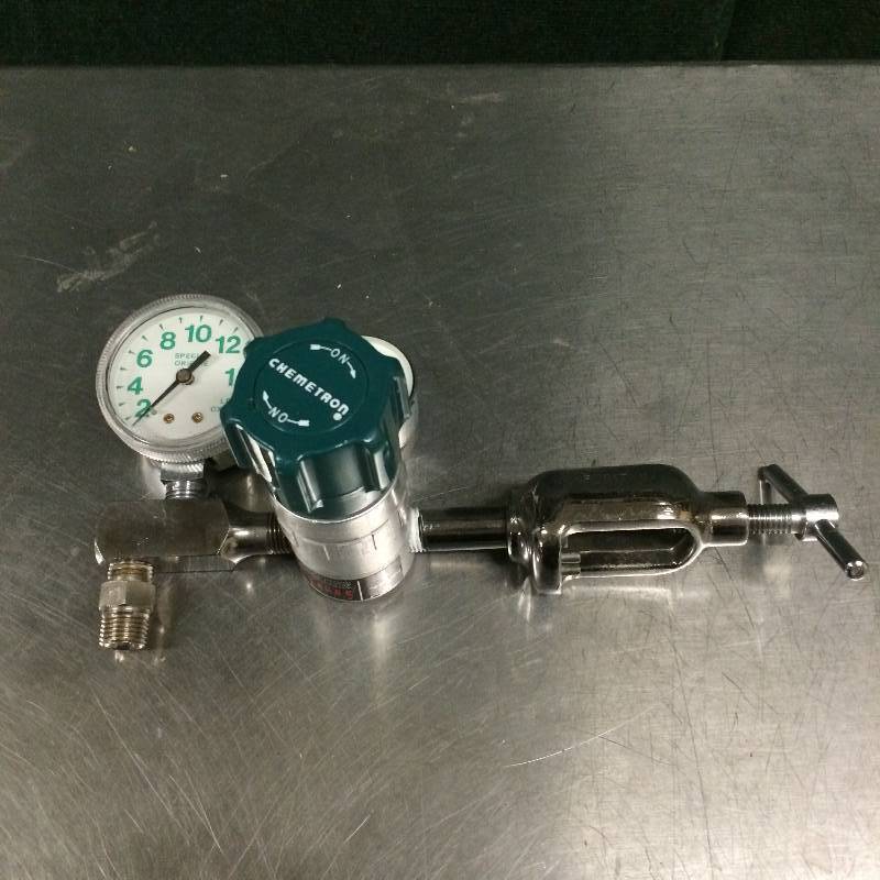 lot 5 image: Dual Gauge MEDICAL OXYGEN REGULATOR Compressed Oxygen Flow Gauge Gas Control - Excellent Condition