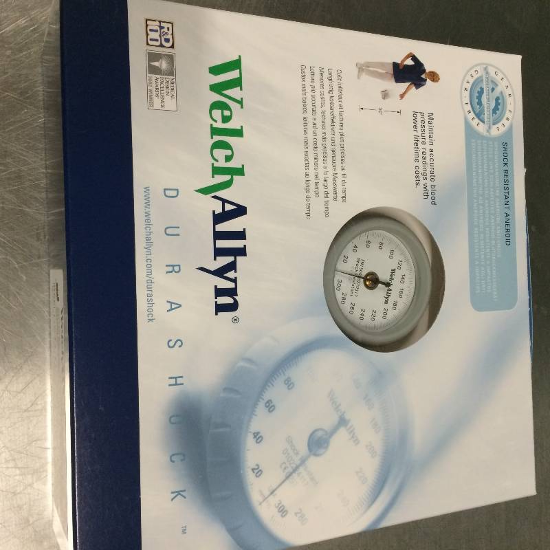 lot 11 image: New Medical Clinic Welch Allyn Durashock Aneroid Sphygmomanometer Blood Pressure Monitor Measuring Cuff DS44-11