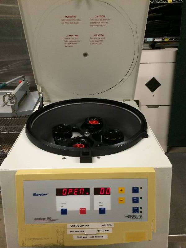 lot 36 image: Wow Retails Used $750 Heraeus Instruments Labofuge 400 Bench Top Centrifuge with Rotor & Buckets  Super Working Condition