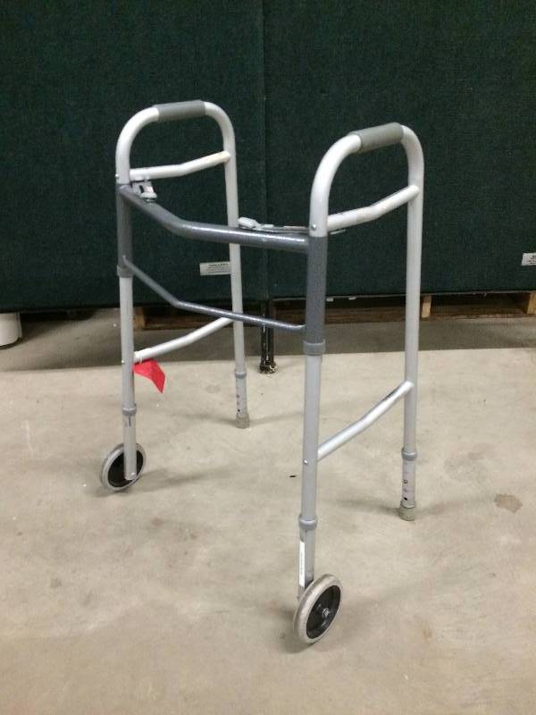 lot 48 image: Guardian Collapsible Deluxe Folding Wheeled Walker - Excellent