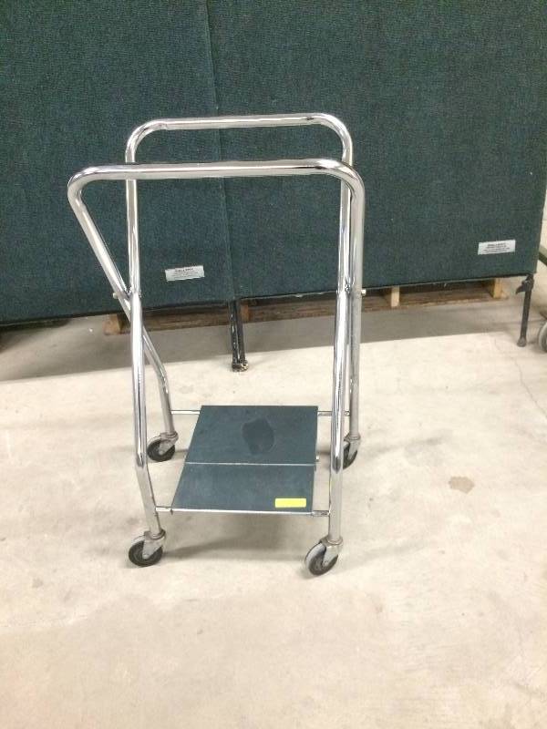 lot 62 image: Stainless Steel Collapsible Mobile Hamper Stand Rolling Cart - Excellent