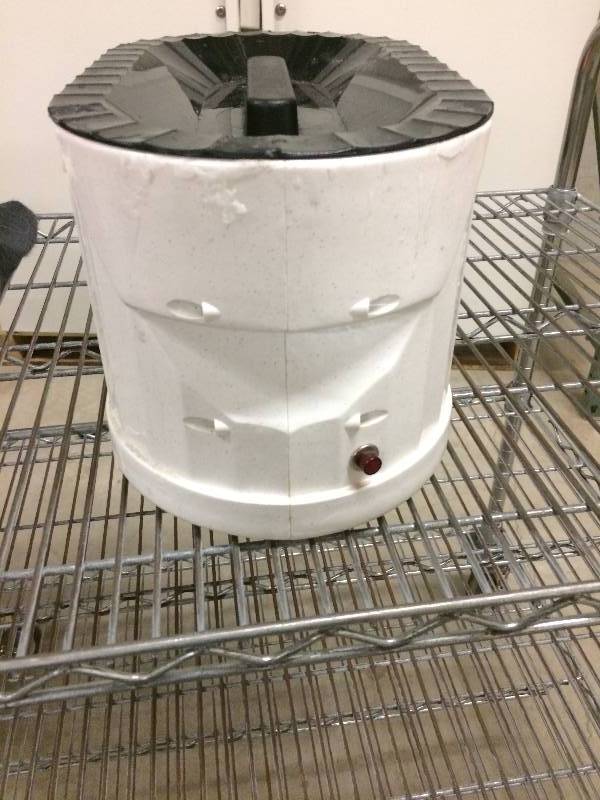 lot 64 image: Therabath Pro Paraffin Professional Wax Bath Feet Hand Elbow Face Heat Therapy - With Used Wax - Works