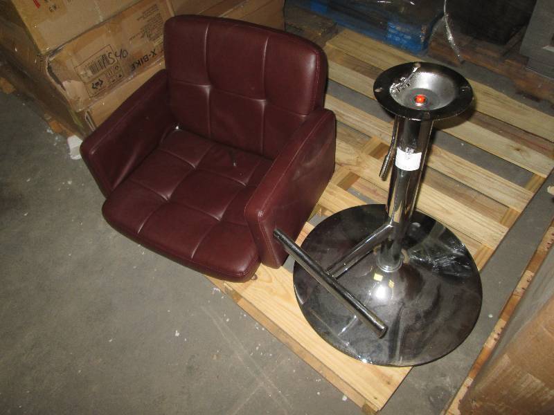 Big and Tall Bar Stool open box, un...