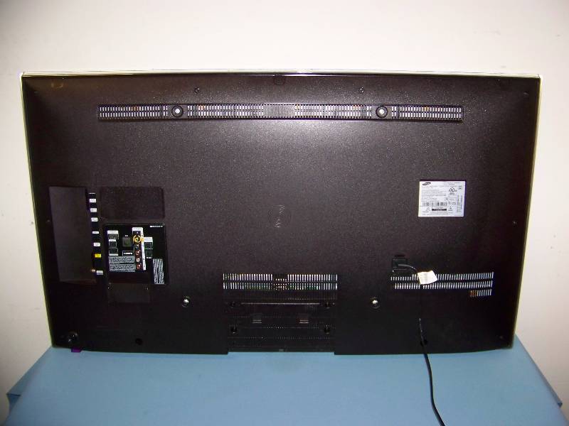 lot 3 image: 46, Samsung, SMART, 1080p, LED, High Definition Television  HDTV with Remote Control