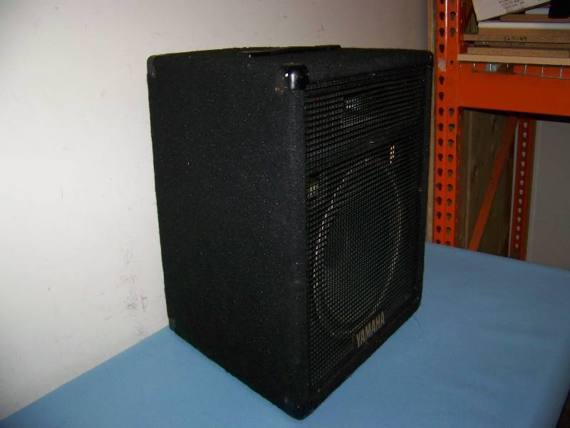 lot 35 image: Yamaha, SV12, Passive Speaker System  Monitor
