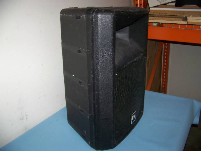 lot 38 image: Electro-Voice (EV), SX300, 12, 2-Way, 300W, Passive, Full Range Speaker