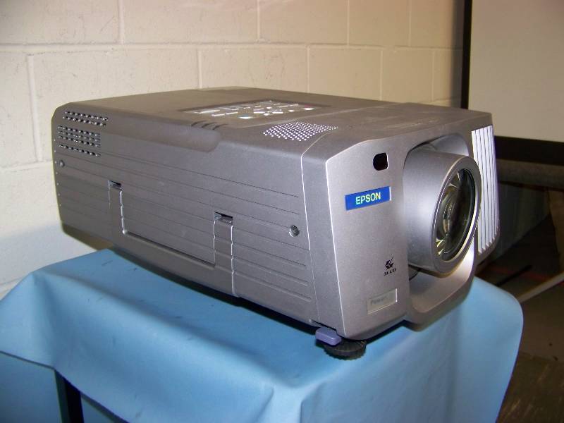 lot 11 image: Epson, EMP-8300NL, LCD Projector