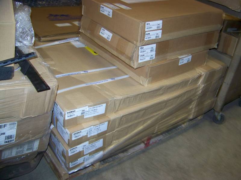 lot 118 image: (Pallet) Middle Atlantic Items - NEW in Original Boxes