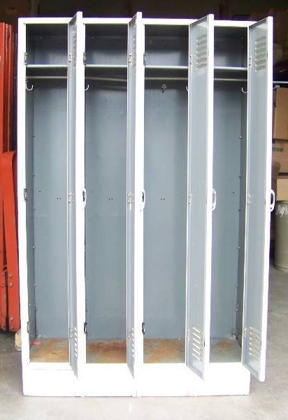 lot 138 image: (4) Sport  School  Gym  Phy-Ed Lockers