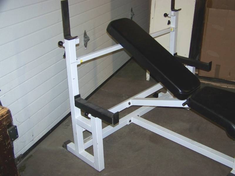 lot 139 image: York USA, Barbell, Weight Lifting Bench