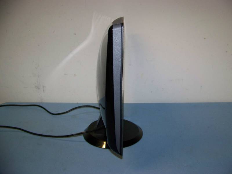 lot 99 image: Dell, 20, LCD Monitor with HDMI