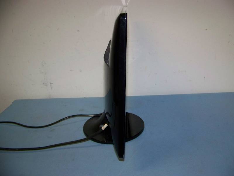 lot 100 image: Dell, 21.5, LED LCD Monitor with HDMI