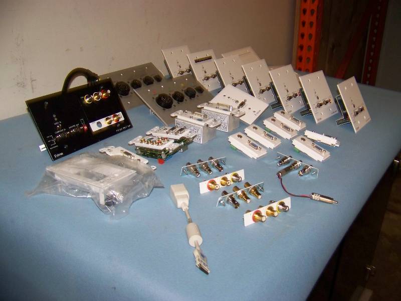 lot 111 image: Extron Electronics, Connection  Wall Plates