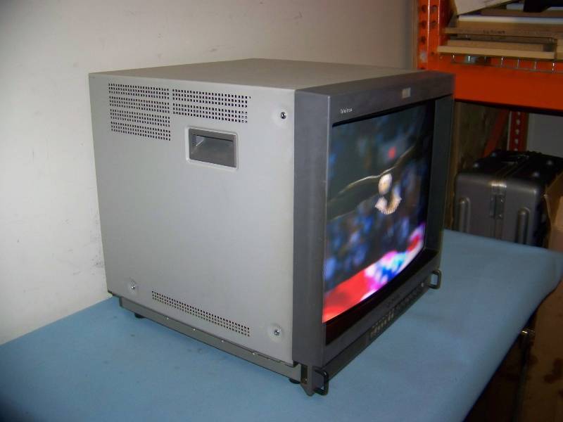 lot 162 image: Sony, Trinitron, 20, Color Video Broadcast Monitor