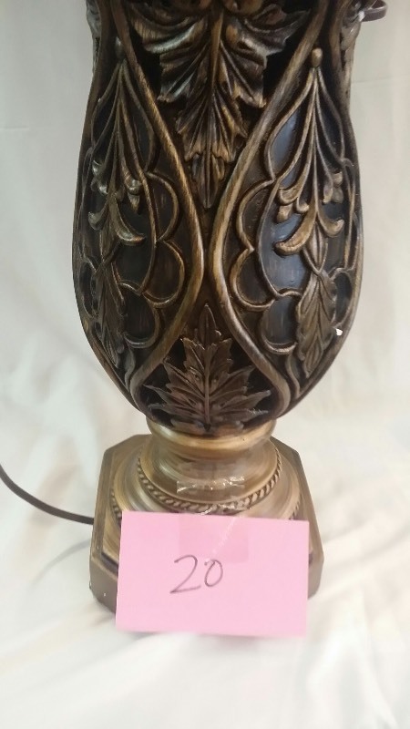 lot 20 image: Cermenho 33.25 Table Lamp Set