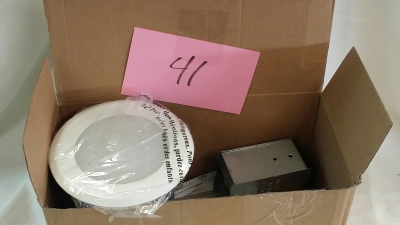 lot 41 image: Globe LED Lighting Kit