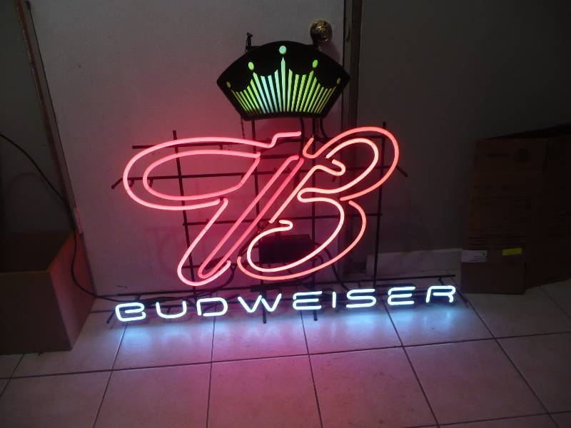 lot 3 image: King B Budweiser Neon Light - Works - 48wide 37high