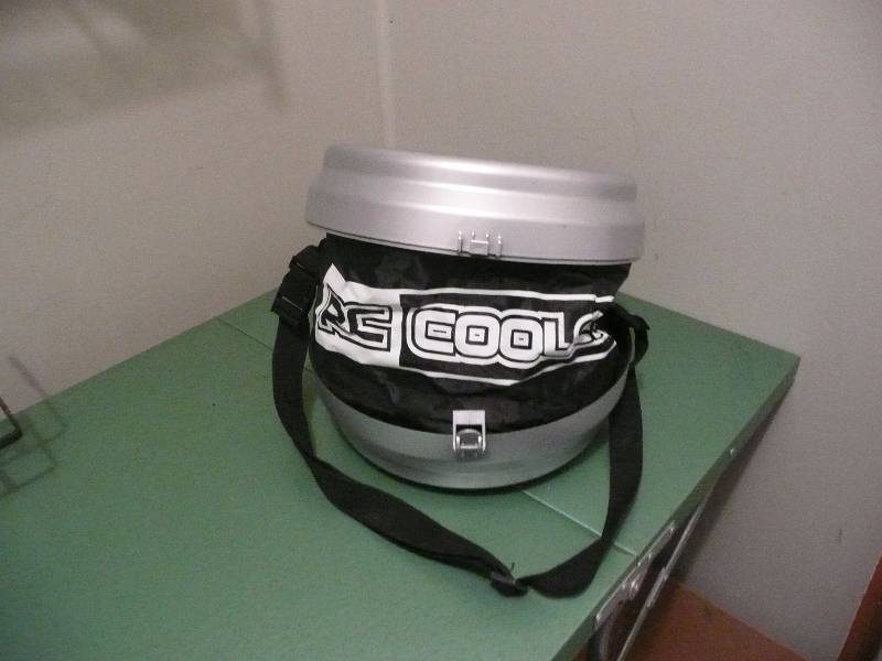 lot 16 image: Remote Control Cooler - (Works) - Send Your Buddy A Beer - Very Cool Piece